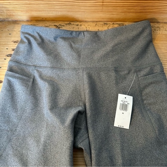 Old navy keep you dry gray leggings - Picture 9 of 12